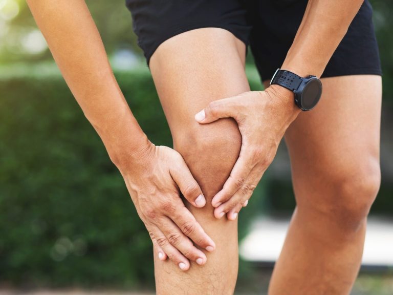 Knee pain – the most common causes, accompanying symptoms, diagnosis and treatment