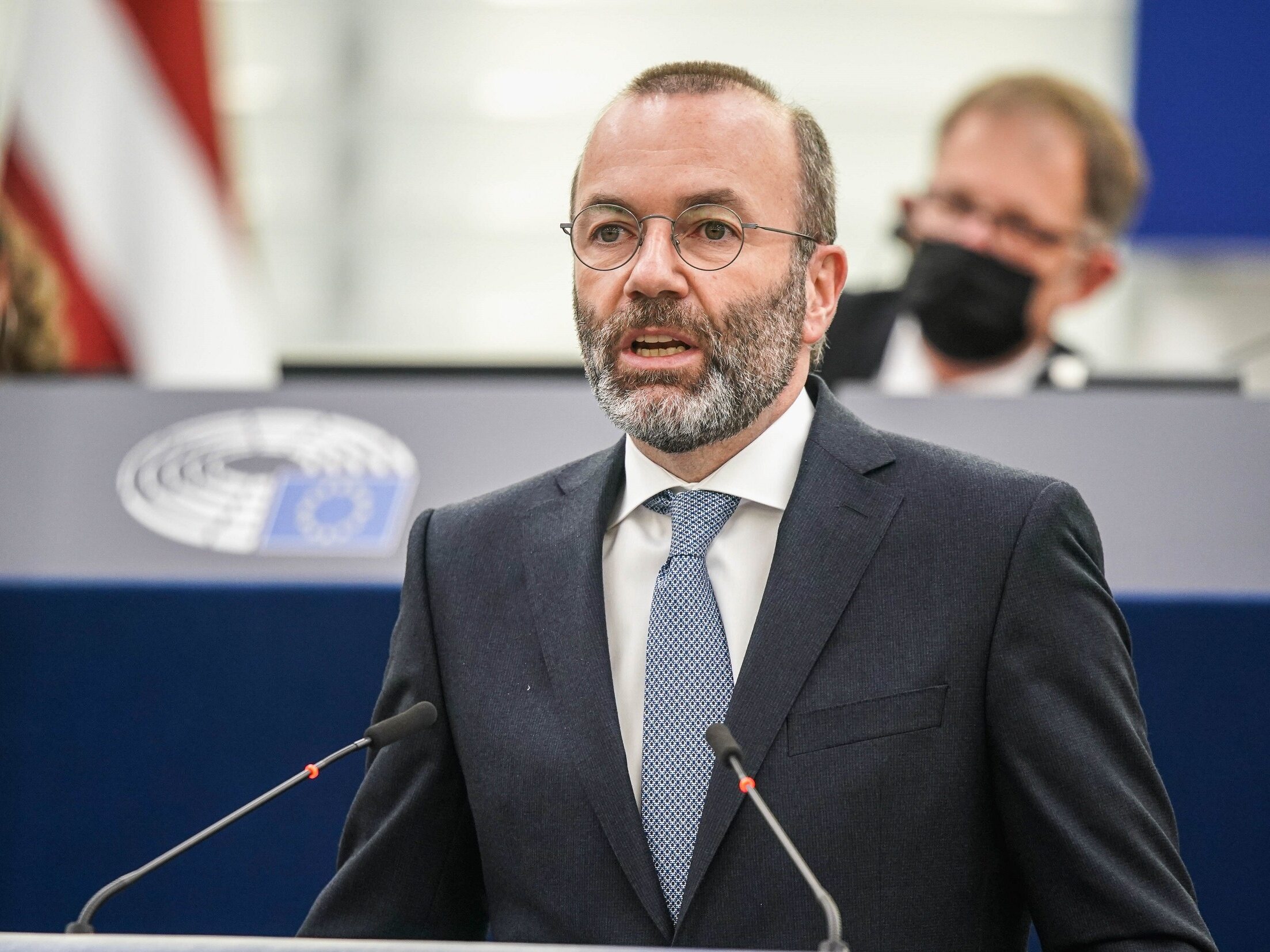 Manfred Weber replied to the Polish Prime Minister.  It's a call to debate