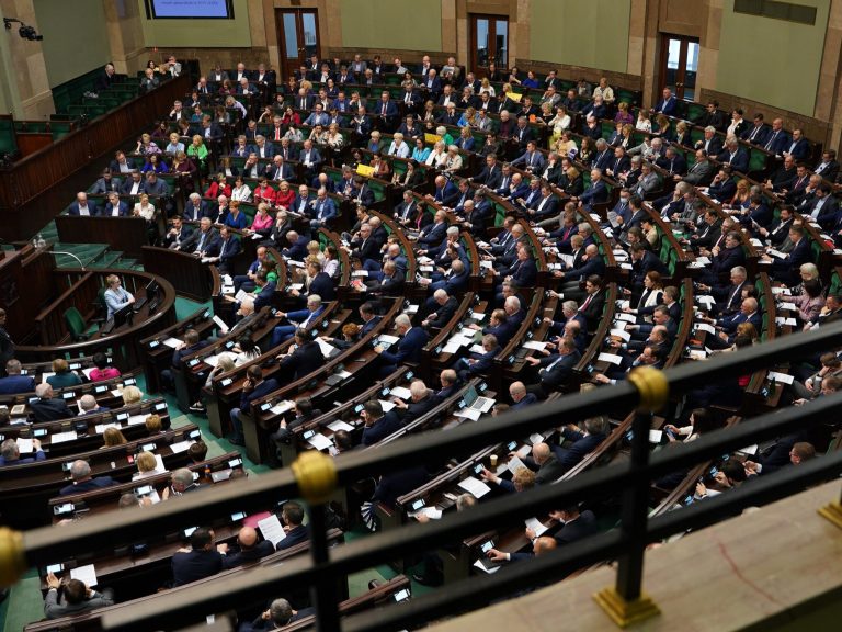 Sale of parliamentary tablets.  The Chancellery of the Sejm paid PLN 2.7 million for the new ones