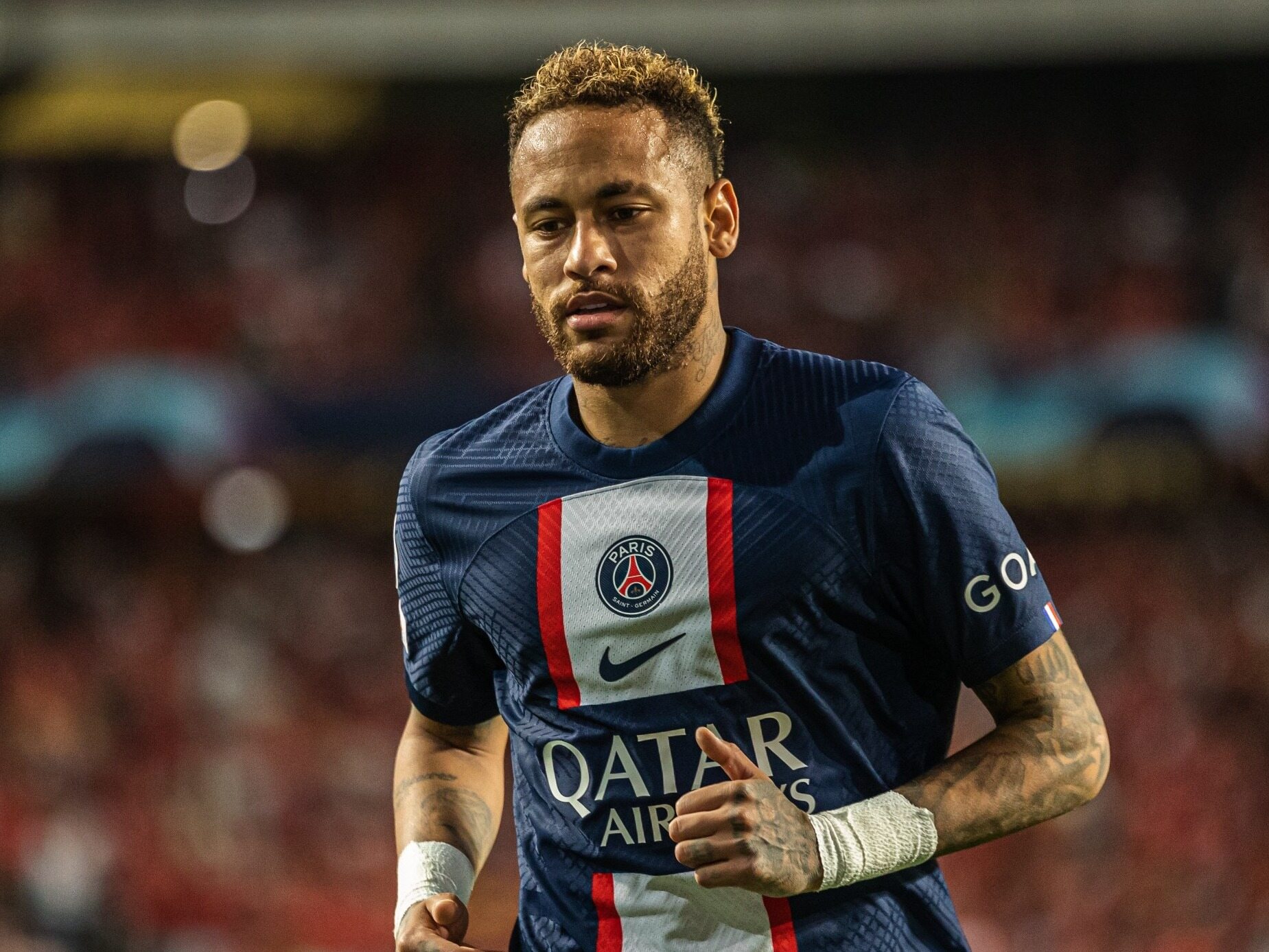 The transfer sensation becomes a fact.  Neymar leaves Europe