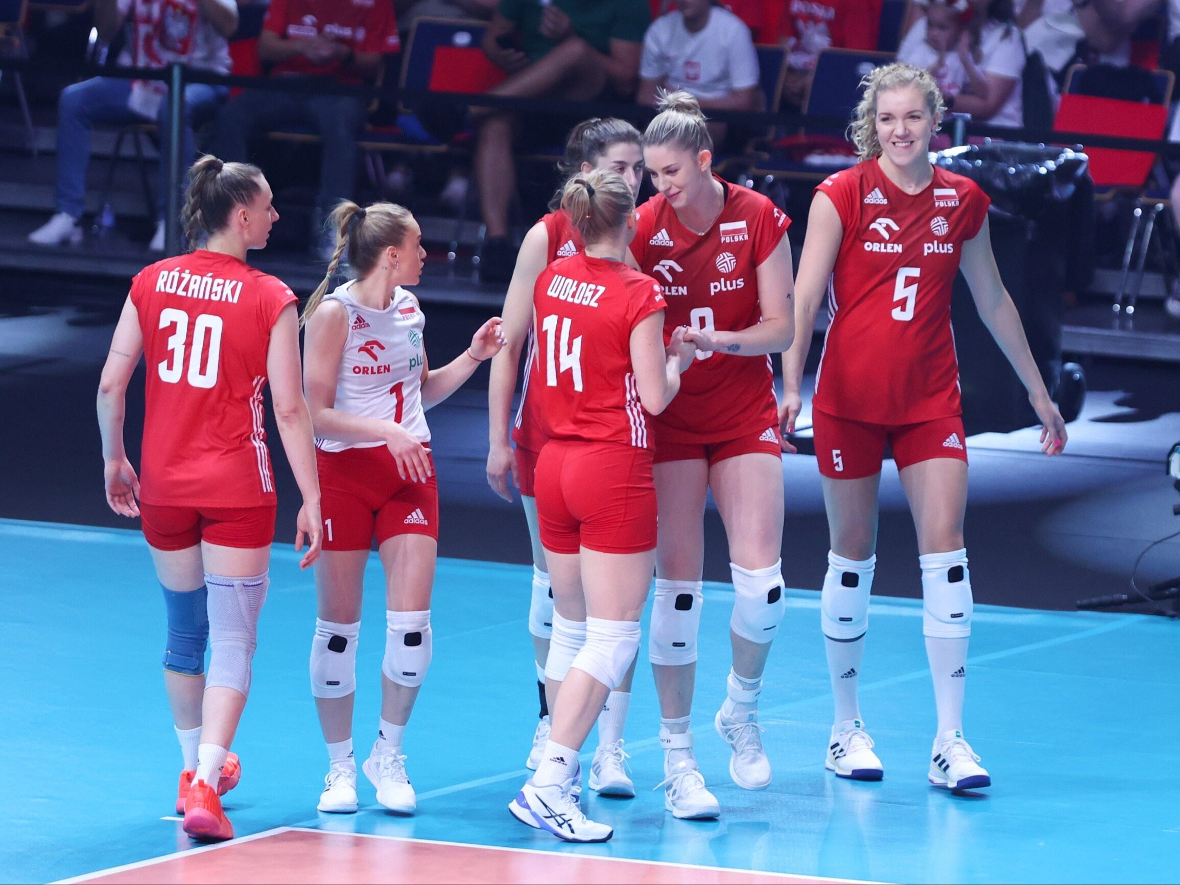 Full domination of the Polish women at the beginning of the qualifying tournament.  The Slovenian women had nothing to say
