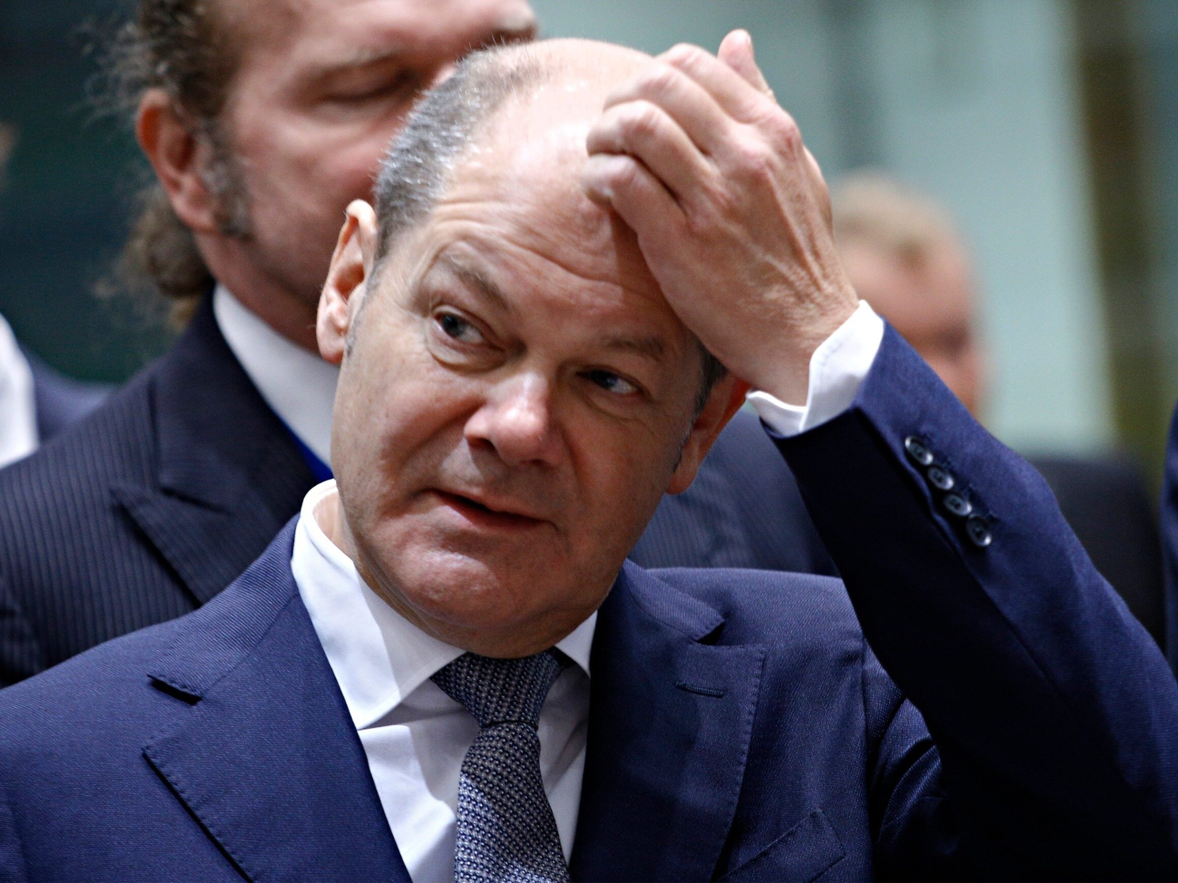 Scholz revealed to Macron what he talked about with Putin after the invasion.  What did he hear?