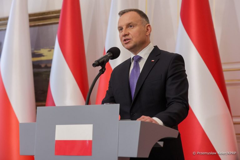 The latest support poll for the president and parliament.  Andrzej Duda is seeing growth
