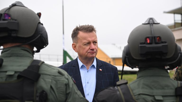 The army will join the evacuation of Poles from Israel.  Mariusz Błaszczak announced the decision