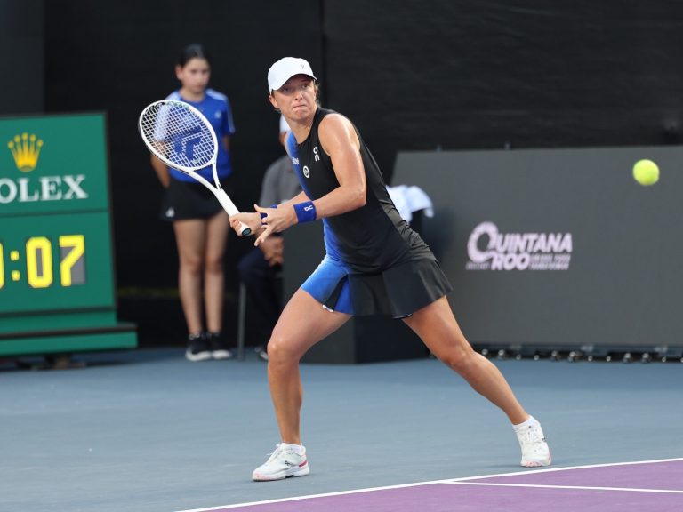 Iga Świątek turned the match in the WTA Finals!  The Pole prevails in the clash of champions