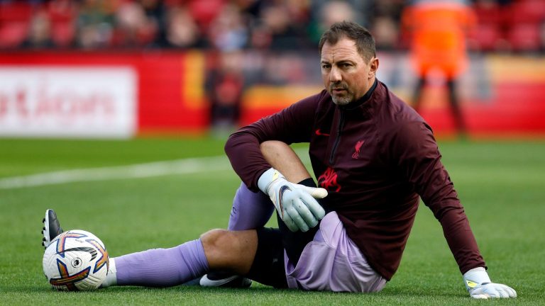 Will PZPN reach for Jerzy Dudek?  The former goalkeeper may join the team