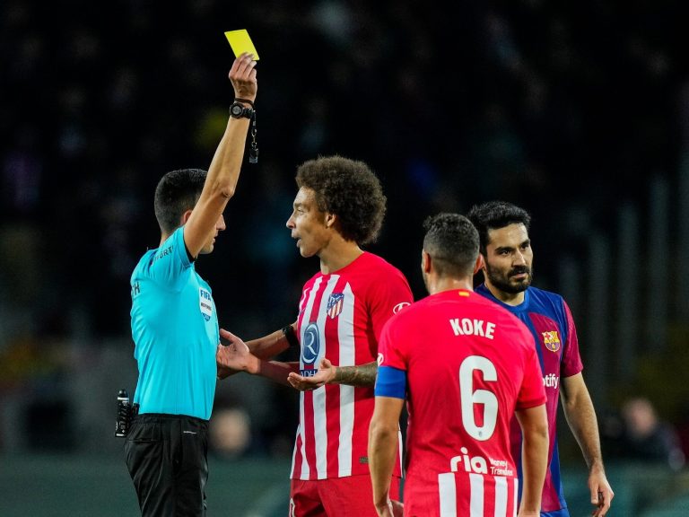 The referee eavesdropped on the players?  Scandal after the FC Barcelona match