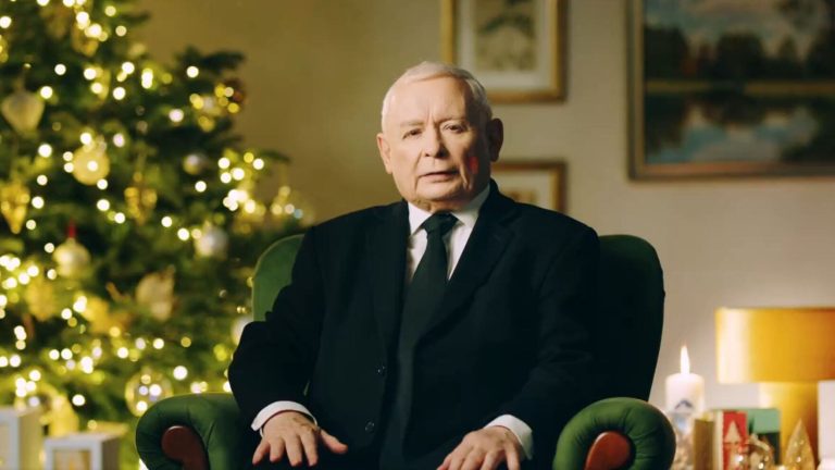 What would Jarosław Kaczyński like to get for Christmas?  A PiS politician once gave him a duck
