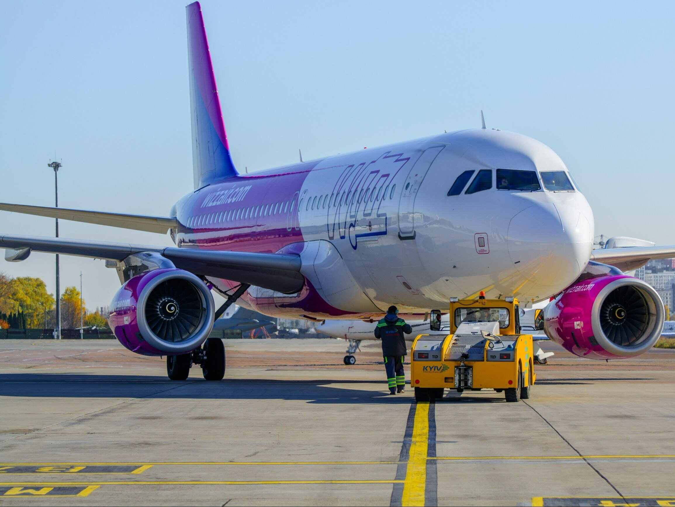 Wizz Air lowers ticket prices.  10 thousand  seats for 14.99 euros