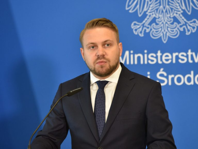 Jacek Ozdoba accepted the challenge from Donald Tusk.  He published a video from “Żyleta”