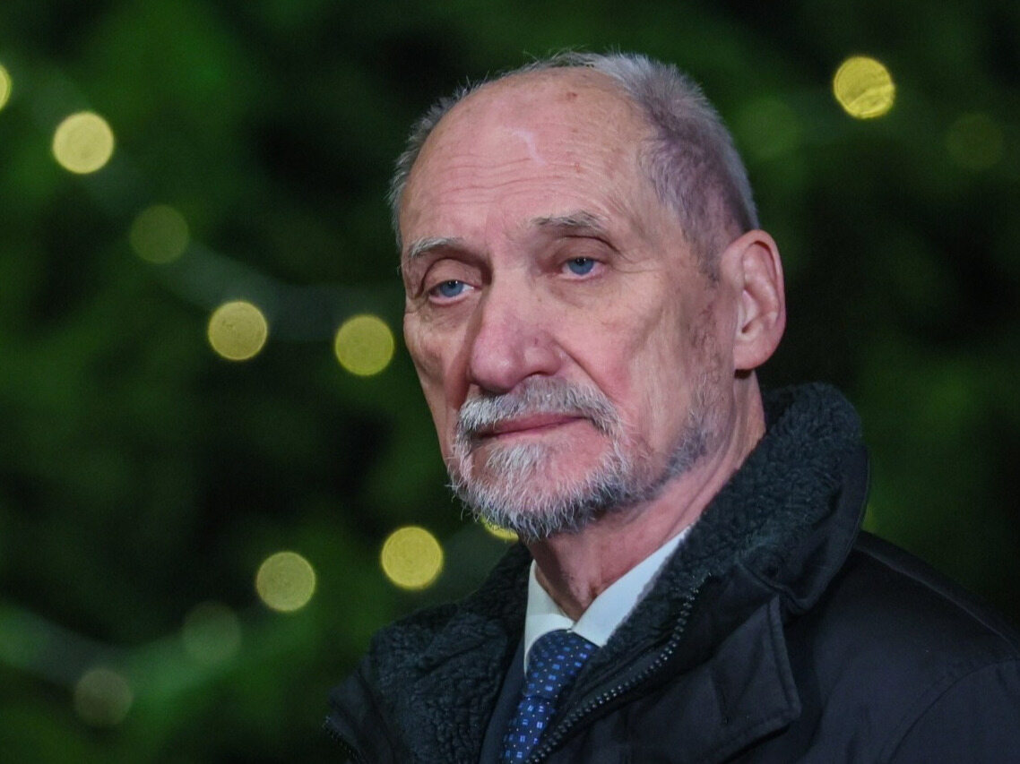 Macierewicz announces a referendum on the liquidation of the Polish state.  "This is just the beginning"