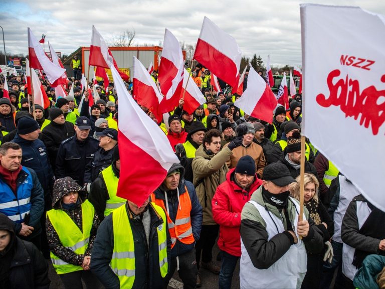 Farmers protest in Dorohusk.  The march on Warsaw has been postponed and without tractors