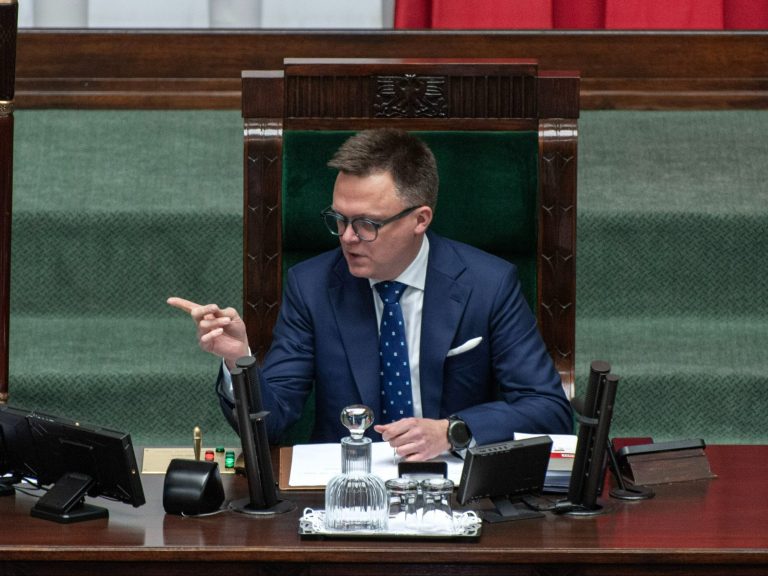 Hołownia responded to Czarzasty’s accusation.  “If I had to say it stronger – I’m lying”