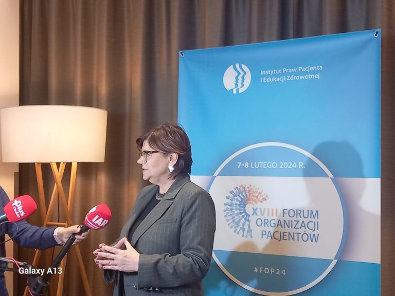 Minister Leszczyna at the Patient Organization Forum: A patient in the center is not an empty word
