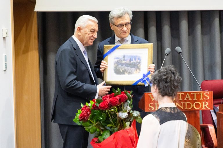 Quadruple anniversary of prof.  Jerzy Szaflik with a presentation of medical innovations