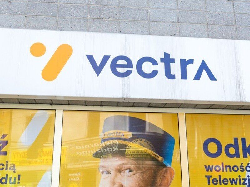 Vectra increased prices based on the clause, customers are sending complaints to the Office of Competition and Consumer Protection.  Other operators are also under the microscope