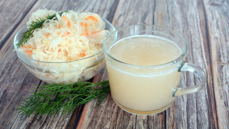 The sauerkraut cocktail is my discovery, I make it in 5 minutes.  It slims and has anti-cancer properties