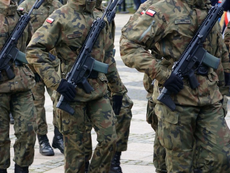 A big scandal in the Polish Army.  In the background, up to PLN 300 million