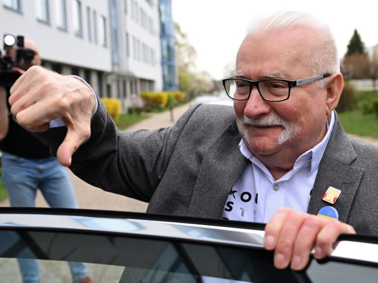 Wałęsa about Protasiewicz: He is simply an ignorant politician.  He destroys his friends, he is not interested in the country